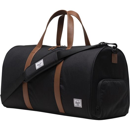 eine schwarze duffeltasche mit braunen riemen Herschel Novel™ recycelte Reisetasche 43 L (Bild 1)