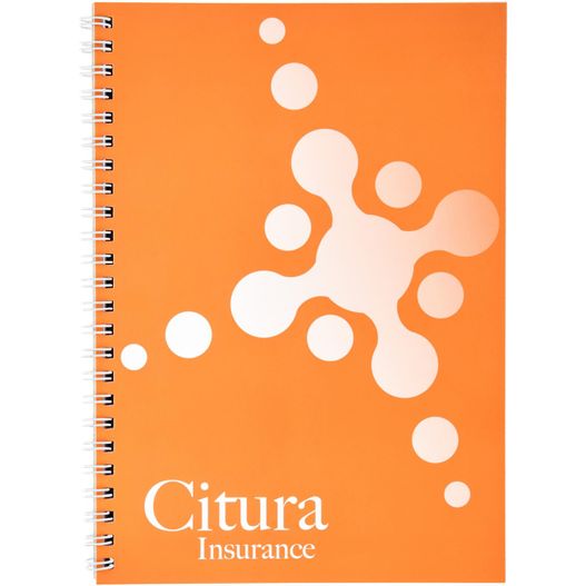 ein spiral-notizbuch mit einem logo darauf Desk-Mate® A4 Notizbuch mit Kunststoff Cover und Spiralbindung (Bild 1)