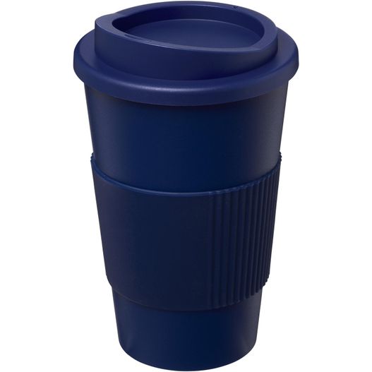 eine blaue tasse mit einem kunststoffdeckel und einer kunststoffhülse Americano® 350 ml Isolierbecher mit Schutzring (Bild 1)