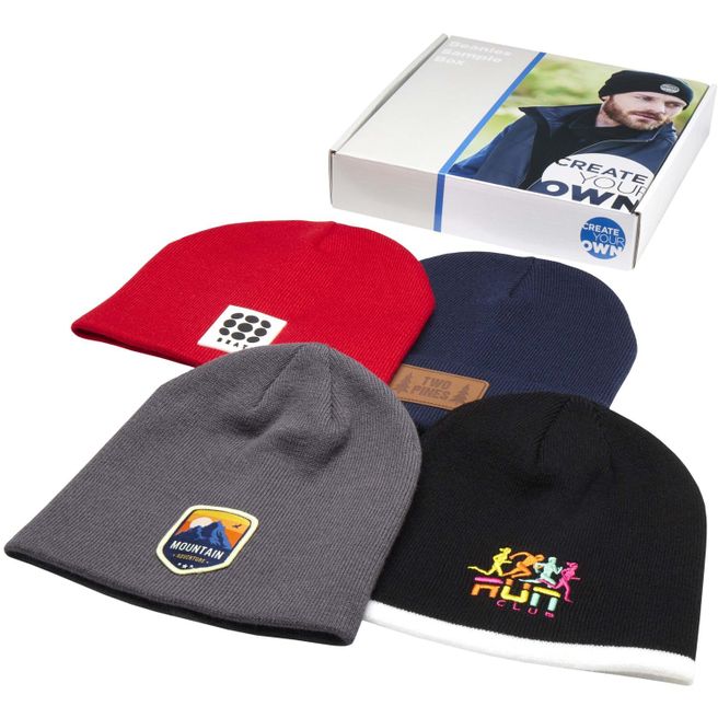 Musterbox mit Mützen