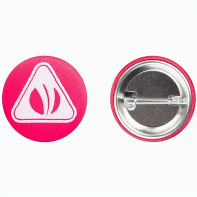 Produktabbildung Textil-Button 31 mm mit doppelt gesicherter Nadel Textil-Button 31 mm mit doppelt gesicherter Nadel