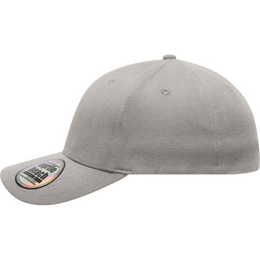 eine baseballkappe mit einem patch auf der vorderseite 6 Panel Elastic Fit Baseball Cap - Trendiges 6 Panel Cap ohne Verschluss (Bild 1)
