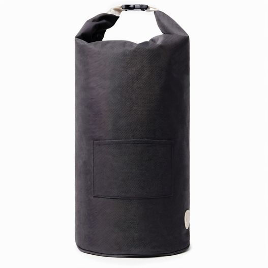 eine schwarze tasche mit einem griff darauf VINGA Sortino Seesack (Bild 1)