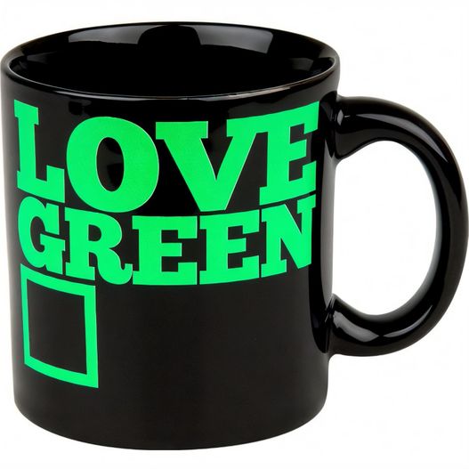 ein schwarzer kaffeebecher mit grünem design KÖNITZ Henkelbecher schwarz - Basic Bone China (Bild 1)