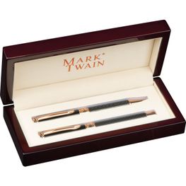 Produktabbildung Mark Twain Schreibset in einem Holzetui Mark Twain Schreibset in einem Holzetui
