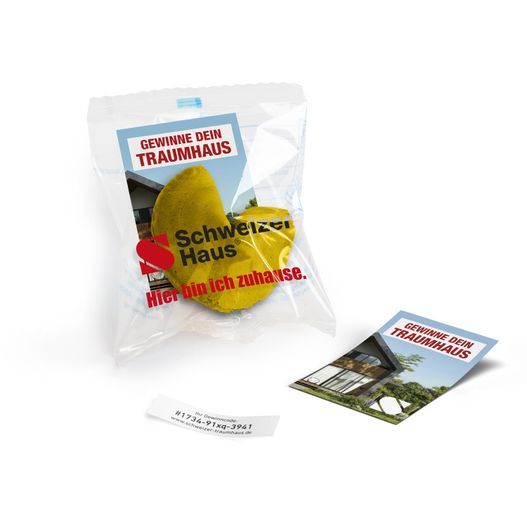 eine tasche von frucht sitzend neben ein paket von frucht Glückskekse mit Werbekärtchen (Bild 1)
