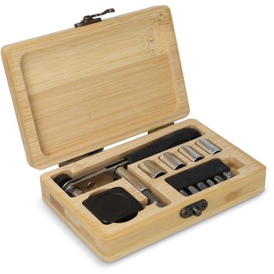 Produktabbildung 13-teiliges Werkzeugset in FSC-Bambusbox 13-teiliges Werkzeugset in FSC-Bambusbox