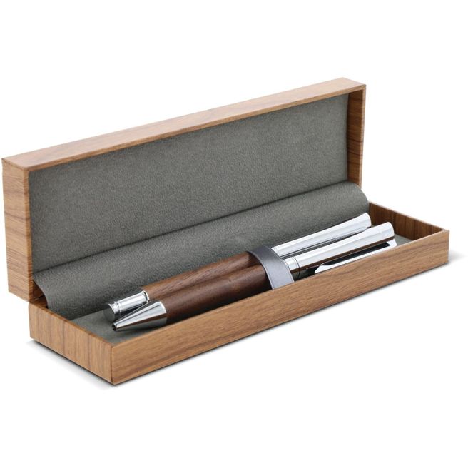 Produktabbildung Set Kugelschreiber und Rollerball aus Metall Nussbaumholz in Geschenkbox Set Kugelschreiber und Rollerball aus Metall Nussbaumholz in Geschenkbox