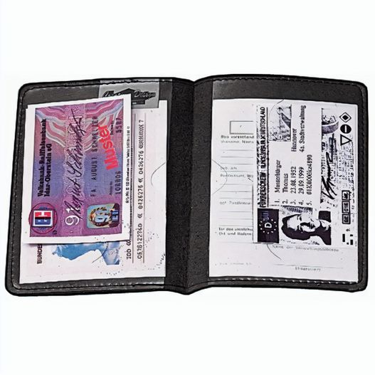 Ausweistasche "Paper Label 2" (Bild 1)