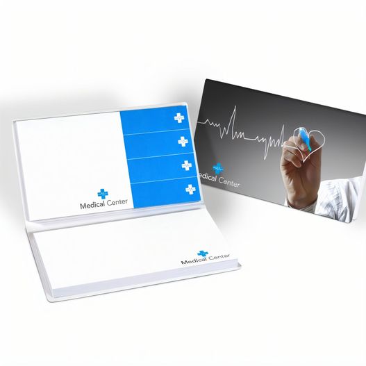 eine visitenkarte mit einem arzt, der darauf schreibt Haftset 06 mit individualisierbaren Papiermarkern (Bild 1)