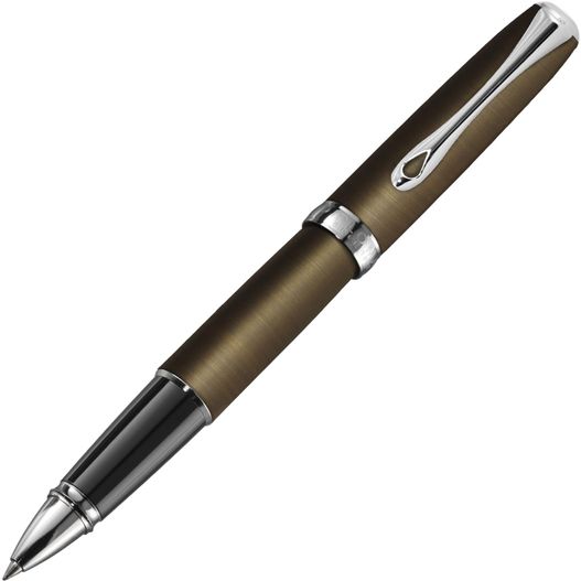 ein stift mit einer metallspitze und einem schwarzen körper Diplomat EXCELLENCE A2 Oxid Messing Rollerball (Bild 1)