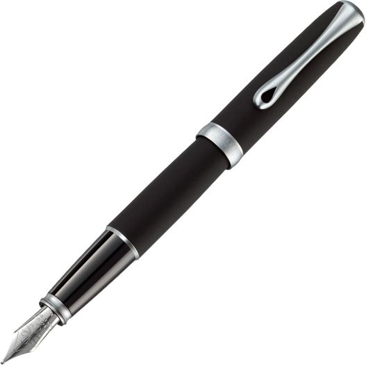 ein stift mit schwarzem körper und silber Diplomat EXCELLENCE A2 Lapis Füllfederhalter (Bild 1)