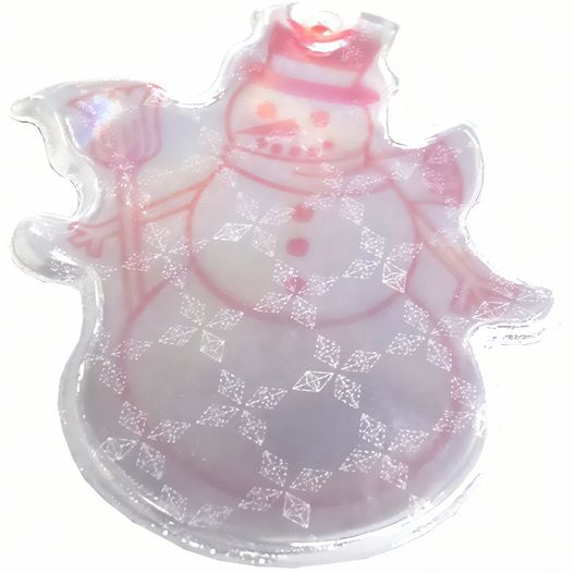 ein kunststoff schneemann mit einem rosa hut und schal Anhänger A-15 Schneemann 2 61 x 52 mm (Bild 1)