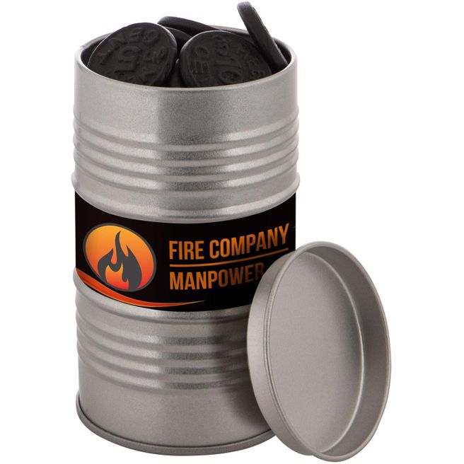 Ölfass, gefüllt mit Süßigkeiten