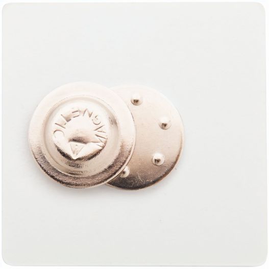 Produktabbildung Anstecker mit Magnetbefestigung DomeBadge Anstecker mit Magnetbefestigung DomeBadge (Bild 1)