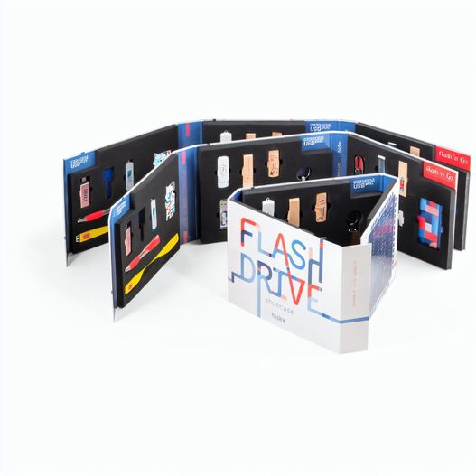 Produktabbildung FLASH DRIVE SHOWCASE. Muster-Set bedruckte USB-Sticks FLASH DRIVE SHOWCASE. Muster-Set bedruckte USB-Sticks (Bild 1)