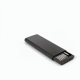 ATOM. Schraubendreher-Set mit verschiedenen magnetischen Spitzen aus Carbonstahl